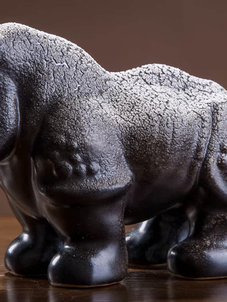 "War rhinoceros" days yi ceramics furnishing articles home decoration indoor table to restore ancient ways between example antique art crafts