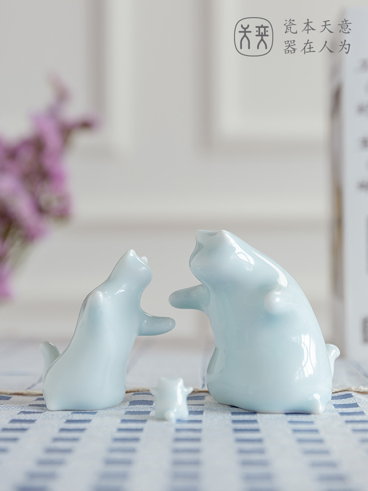 Hug the cat days yi ceramics furnishing articles ornaments creative surprise wedding anniversary present for his wife daughter - in - law anniversary