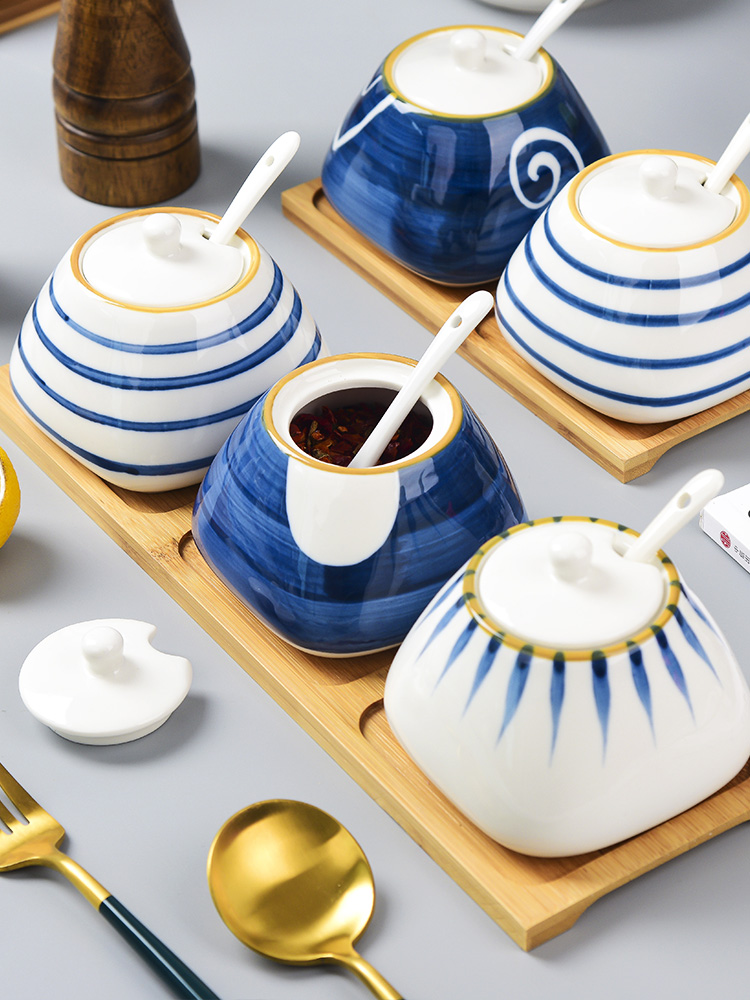 The kitchen seasoning Japanese ceramic sugar pot monosodium salt sauce pot seasoning mix The receive a case home outfit
