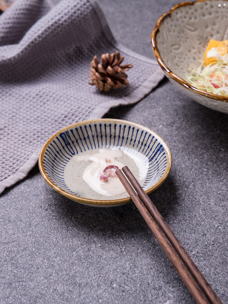 Japanese ceramics tableware sauce vinegar dish dish dish of soy sauce taste dishes flavor snack plate household hotel restaurant with a plate