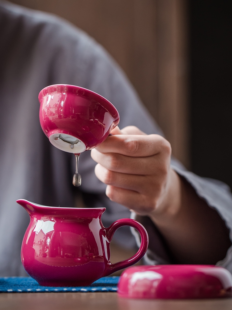 Jingdezhen ceramic carmine tureen bowl teapot teacup masters cup tea service of a complete set of household kung fu tea set