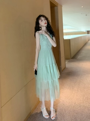 2019 mới váy tiên eo eo khí chất trứng khôn váy Pháp váy trung tính trên đầu gối váy xanh matcha - Sản phẩm HOT