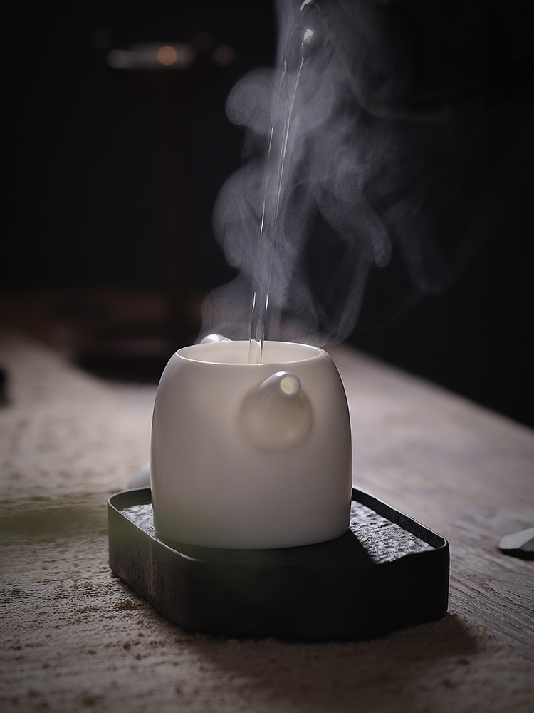 Jiangnan past little teapot kung fu tea set with white porcelain glossy glaze suet jade Qin Quan, single pot pot