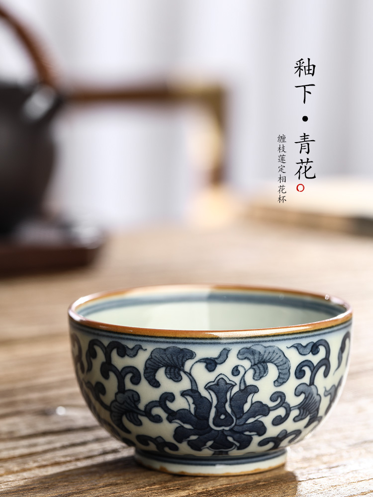Hand - made jingdezhen blue and white tie up branch lotus master cup single CPU kung fu tea cups checking sample tea cup single ceramic cup