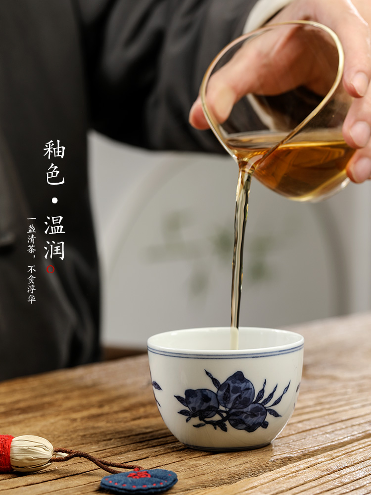 Jingdezhen hand - made porcelain teacup masters cup a cup of pure checking ceramic tea urn kung fu tea set sample tea cup only
