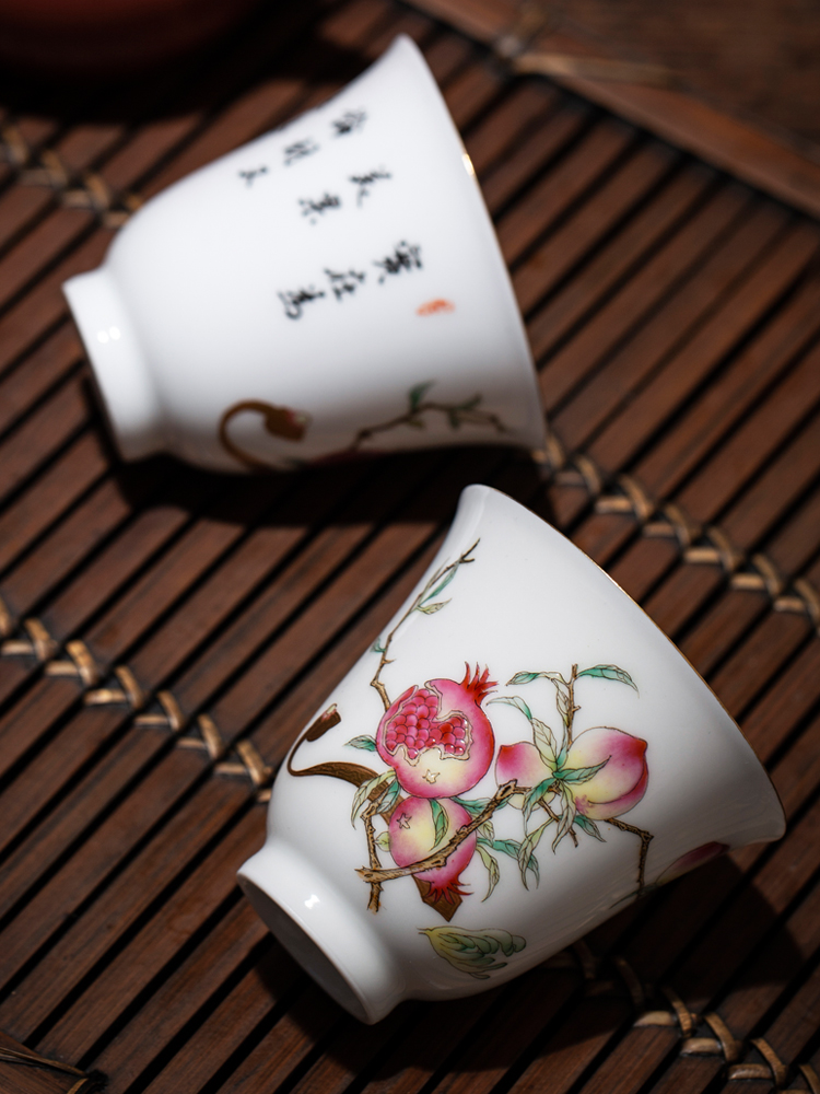 Jingdezhen kung fu tea set ceramic cups individual cup of hand - made of pastel master single CPU manual peach sample tea cup