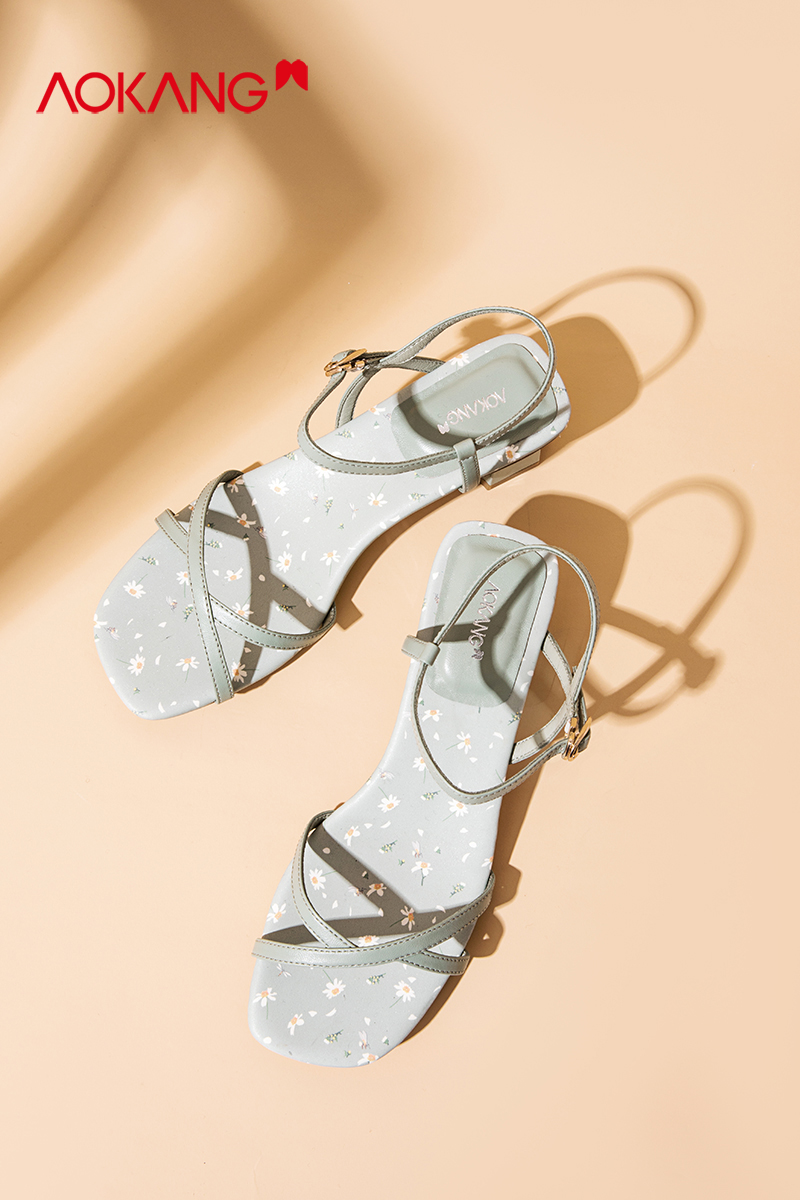 奥康 小雏菊 女式粗跟凉鞋 多重优惠折后￥108.1包邮 2色可选