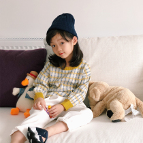 Pear small leisure childrens clothing Girl Plaid pullover sweater autumn and winter clothing middle child Korean fashion foreign sweater sweater