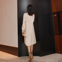 2021 new womens winter dress small senior sense Hepburn small fragrant wind goddess woolen coat coat long