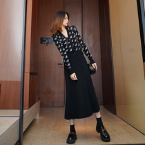 2021 new womens autumn vintage V-neck loose Joker lazy outside wear sweater knitted top cardigan short coat