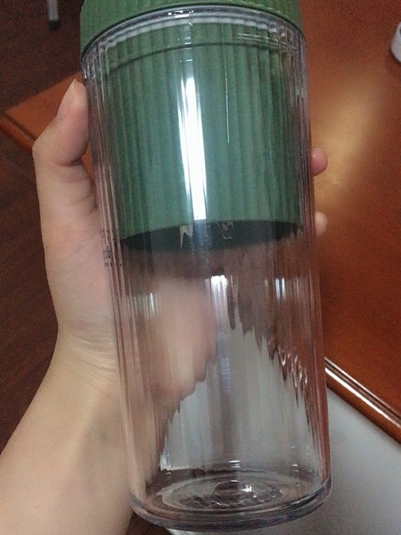 九阳L3-LJ520迷你榨汁机