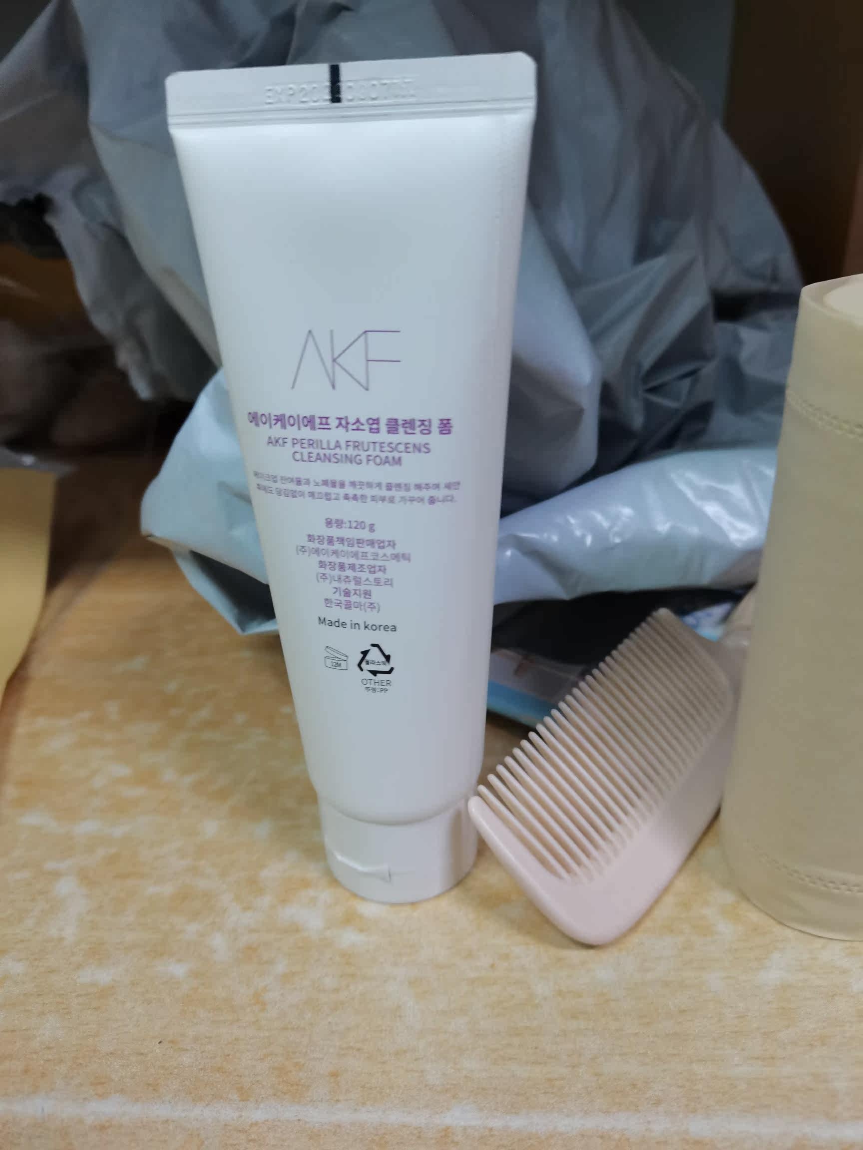 谁用过akf洗面奶氨基酸洁面？体验反馈！！！