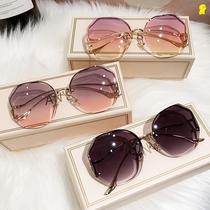 Sunglasses woman ins2021 years new round face Han version wave fashion sunglasses anti-UV big face to thin summer