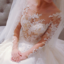 Main wedding dress 2018 new one word shoulder tailing long sleeve lace out light tailing Moren line bride Super fairy Hepburn style