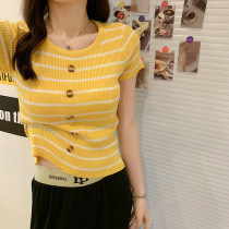 2021 new summer short-sleeved girls slim-fitting thin T-shirt single row button knitted high-waist short top