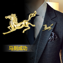 Korean fashion brooch mens suit corsage retro horse rhinestone badge high-end clothes chest decoration pin accessories
