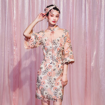 (Qing) Hibiscus spring return 2021 three-dimensional flower embroidery trumpet sleeve improved girl young cheongsam dress