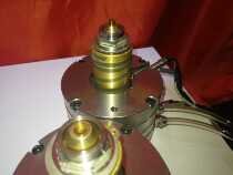 Single point needle valve type hot runner system Hot runner Closed valve type hot runner