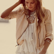 Fashionable retro four-leaf clover tassel short collarbone coin necklace diamond flower European and American bohemian ornaments