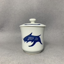 Jingdezhen 1980s state-owned Blue and white stationery factory Huaiqing flower carp Cup 150 ml hair color pure old