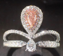 Crown pink diamond ring 15-point pear-shaped pink diamond ring 18K inlaid 51-point diamond can be customized GIA bare stone