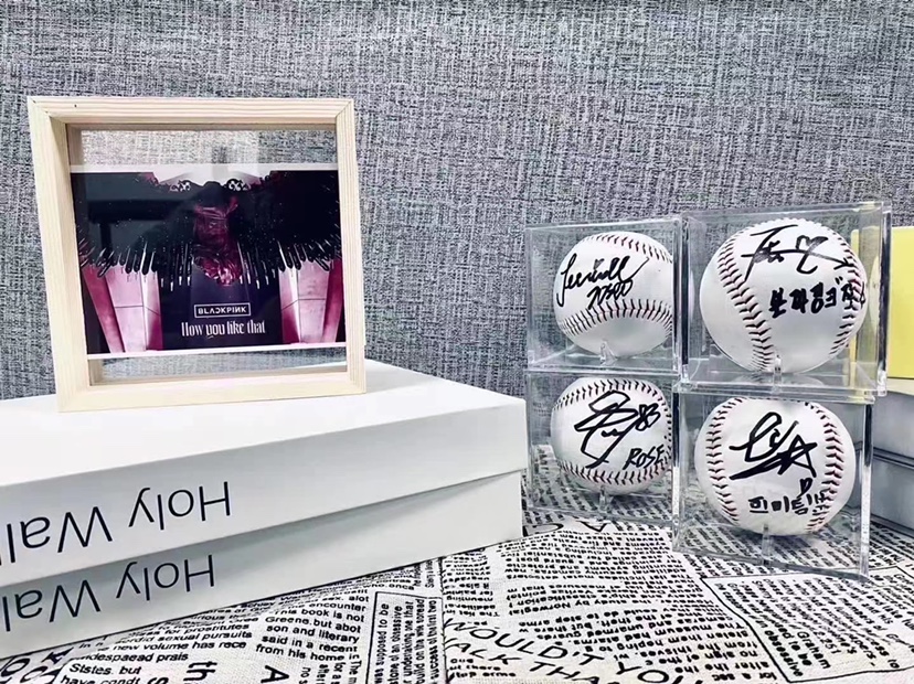 BLACKPINK Autograph Baseball with Treasure Box Event Live Pro-Sign Fidelity Support Peripheral Products