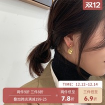 Net red high-grade earrings cold wind autumn and winter earrings commuter earrings 2021 New Tide ear clip women without ear hole