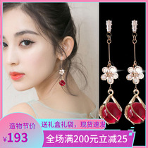 Design sense earrings 2021 new fashion earrings Korean bride net red earrings women earrings temperament red long section