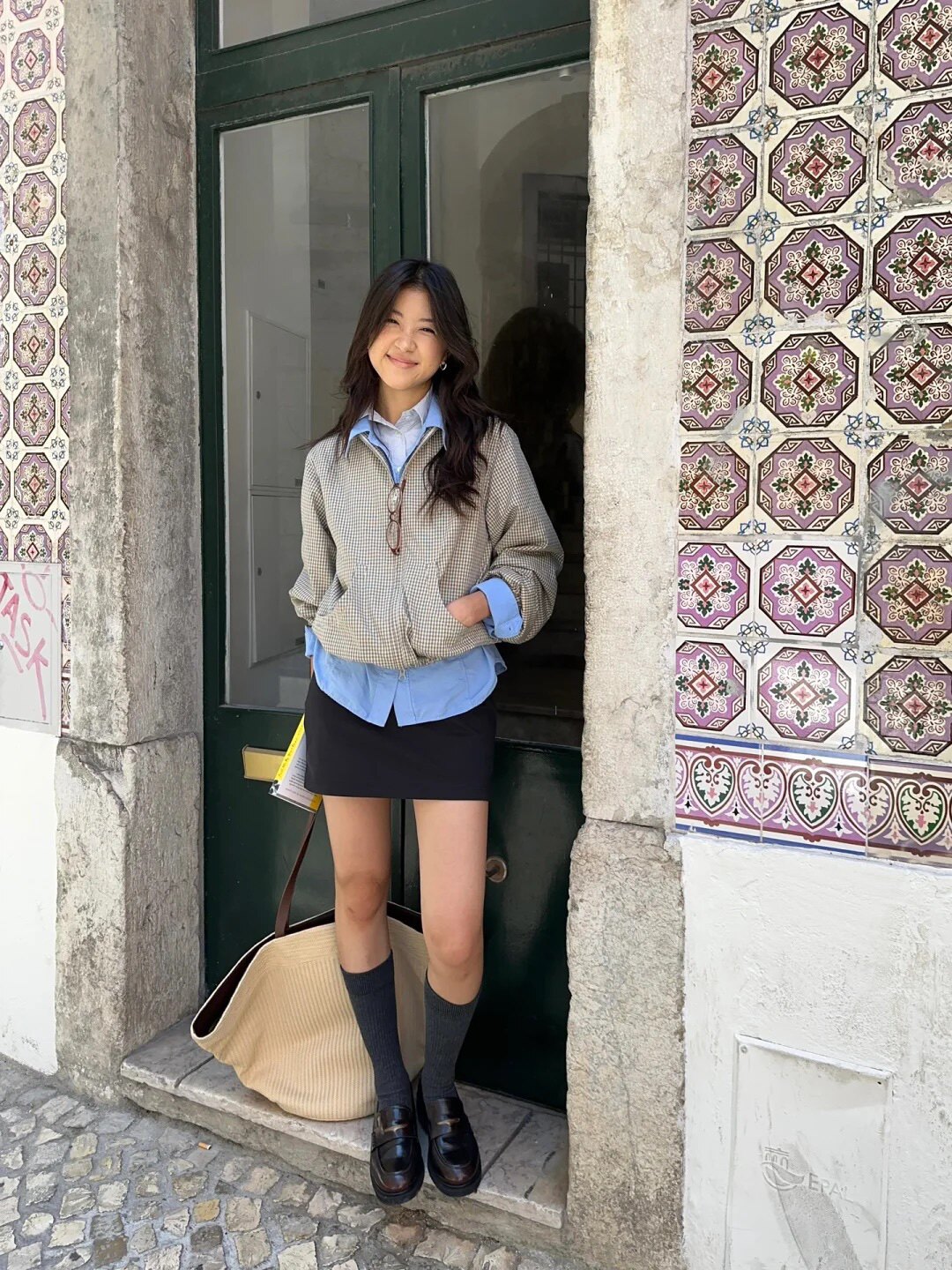 宋佳同款百丽海鸥乐福鞋2.0：厚底真皮的英伦飒爽美学