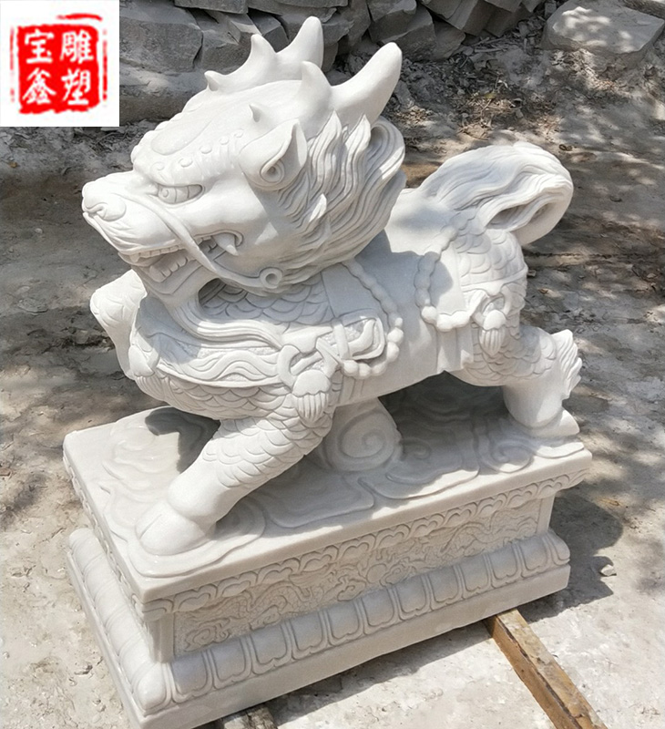 Stone carving a pair of Kylin walking Kylin white marble flying Kylin sunset red Elephant bluestone lion gate wind water ornament