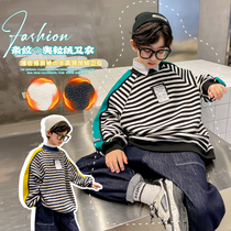 Boy plus velvet striped sweater 2021 new boy thick clothes childrens coat autumn and winter model medium big childrens clothing tide