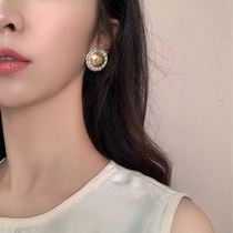 earrings 2019 new vintage port flavor gold pearl stud earrings womens high sense French no ear pierced ear clip net red tide