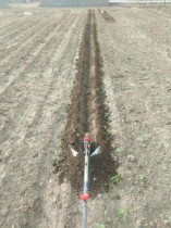 Time-saving farmland millet hoe hoe micro-tiller hand-drawn ditching plow hoe loosening machine deep loosening of chili seedlings
