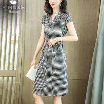 Silk dress female 2021 summer New V collar waist thin temperament thousand bird grid foreign-style mulberry silk A- line dress