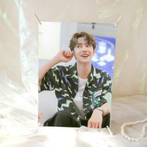 Wang Yibao White Peony little Prince A4 photo Yi Labao concert custom-made