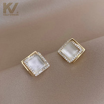 Exquisite geometric earrings Korean temperament small net red simple stud earrings womens high-end sense earrings 2021 new trend