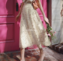 Koreas official website milkcocoa February spring womens French elegant court three-dimensional color hook flower skirt