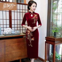 Golden Velvet Cheongsam Dress Women Improved 2021 New Autumn Dress Long Vintage Noble Chinese Wedding Mother Dress