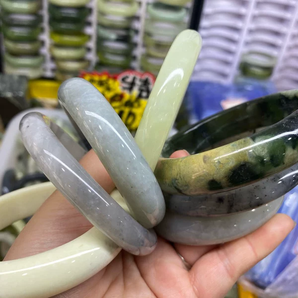 Товары от 随心索玉批发玉器店