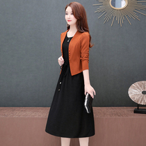 Long-sleeved womens jumpsuit early and autumn 2021 new spring and autumn temperament middle-aged mother Gao Gui two-piece set