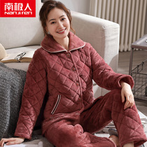 Pajamas Woman Winter Triple thickened Garsuede Warm Clip Cotton Padded Jacket for Old Age Mom Coral Suede Autumn Winter style Home Home Clothing