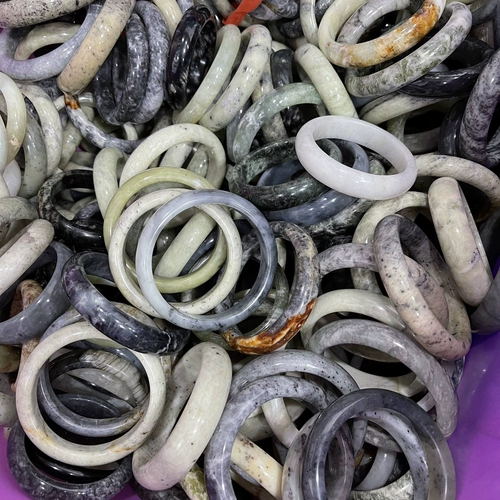 Браслет из нефрита