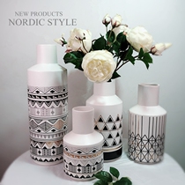 White ceramic flower arrangement flower bottle decoration Modern simple dried flower vase Living room TV cabinet Home soft decoration