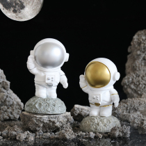 Astronaut ornaments resin cute astronaut model bedroom desktop small decoration handicraft grab week gift