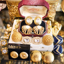 Vintage Antique Jewelry USA Monet Monet Punctuate Delicately Gilded Enamel Temperament Medieval Earrings Earrings