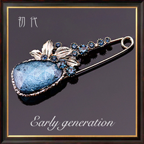 Sweater cardigan vintage accessories Korean crystal pin brooch female cute coat shawl buckle Joker style corsage