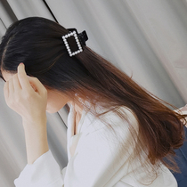 ins Joker Pearl back head plate medium grab clip simple bangs bath hair hair accessories shark clip