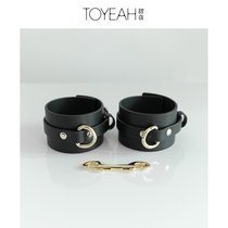 Dirty leather handcuffs training bondage handcuffs sm sex toys alternative instruments of torture master slave sex supplies couples flirting bondage