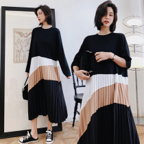 Korean version of pregnant women spring and autumn coat 2021 New Fashion loose color color pleated long sleeve knee professional dress