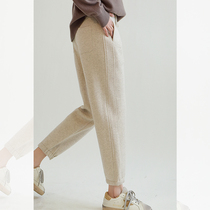 Mi Caixuan small velvet thick pants womens 2022 autumn and winter new design sense niche high waist drape